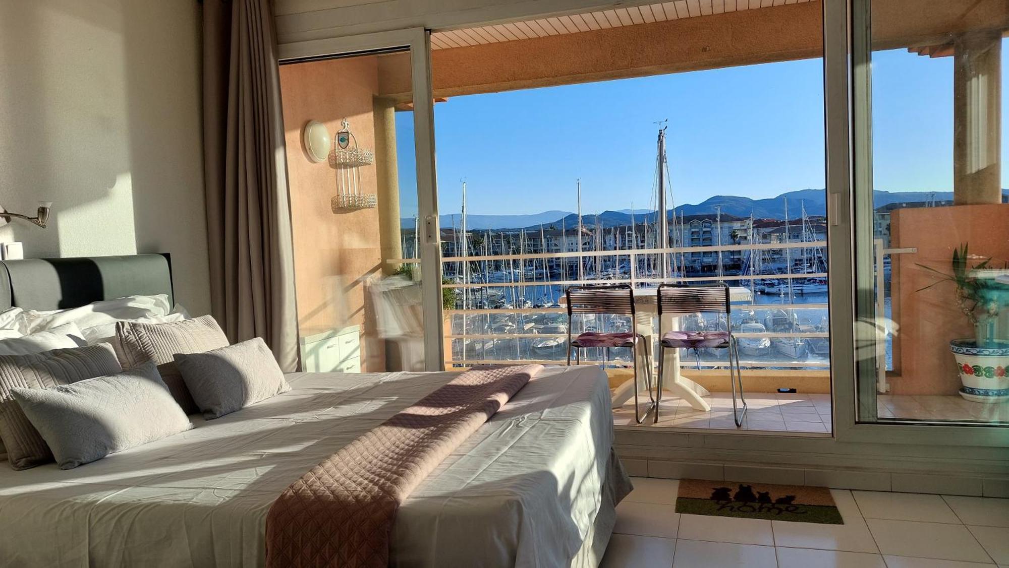 Boutique Apartment Hirondelle Port Frejus Exterior photo